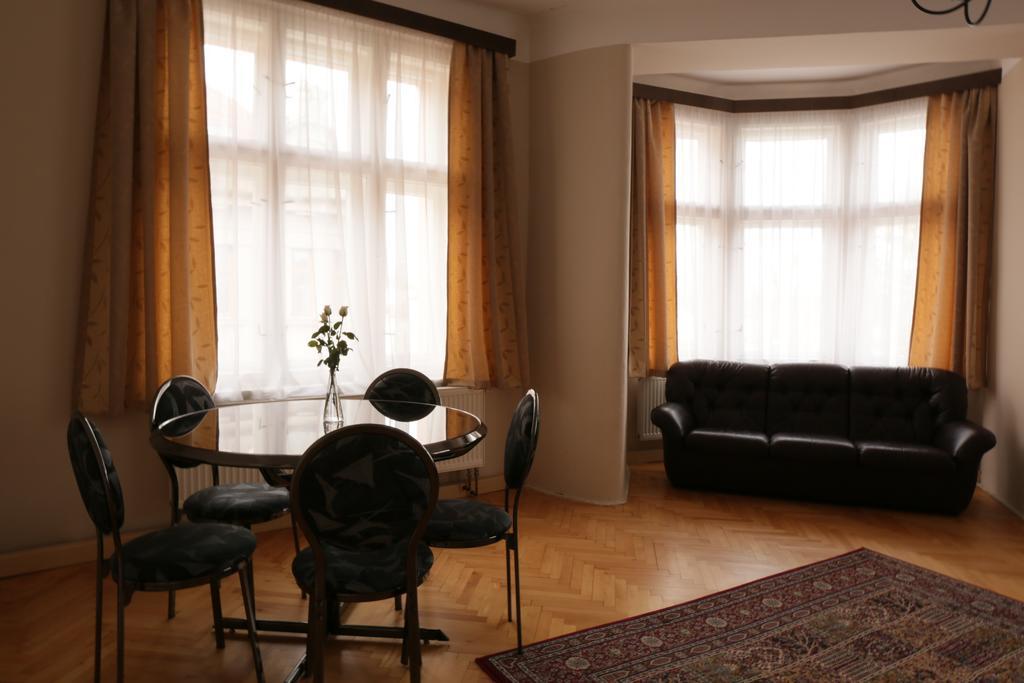 Hotel Zlata Stika Pardubice Exterior photo